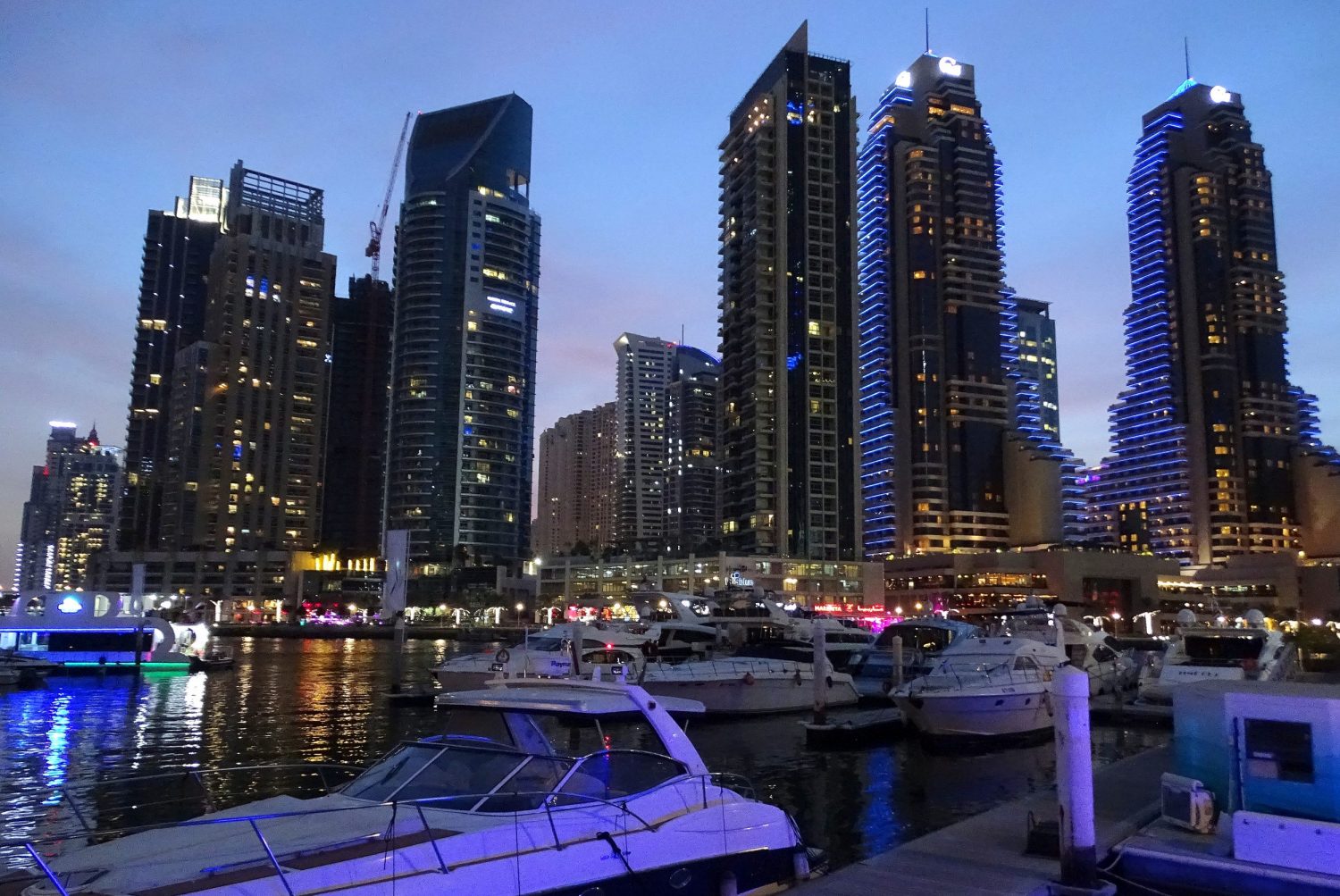 mooiste bezienswaardigheden in Dubai, UAE + wat te doen: Dubai Marina