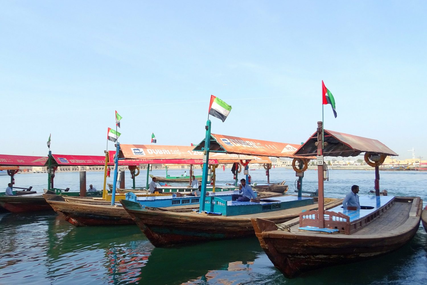 mooiste bezienswaardigheden in Dubai, UAE + wat te doen: Abra overzetboot
