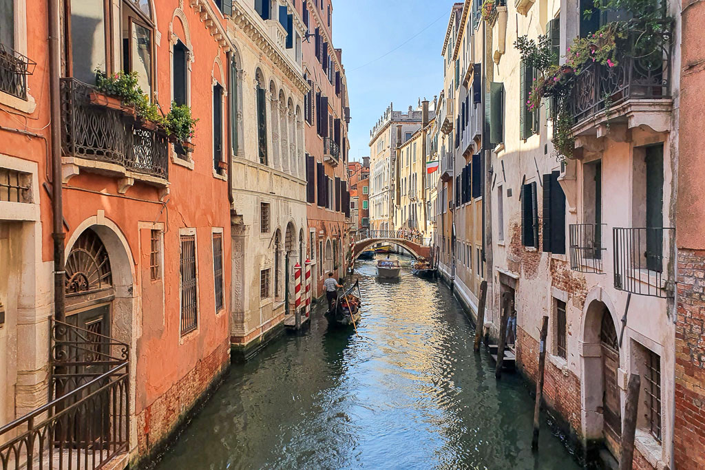 Venetië steegjes