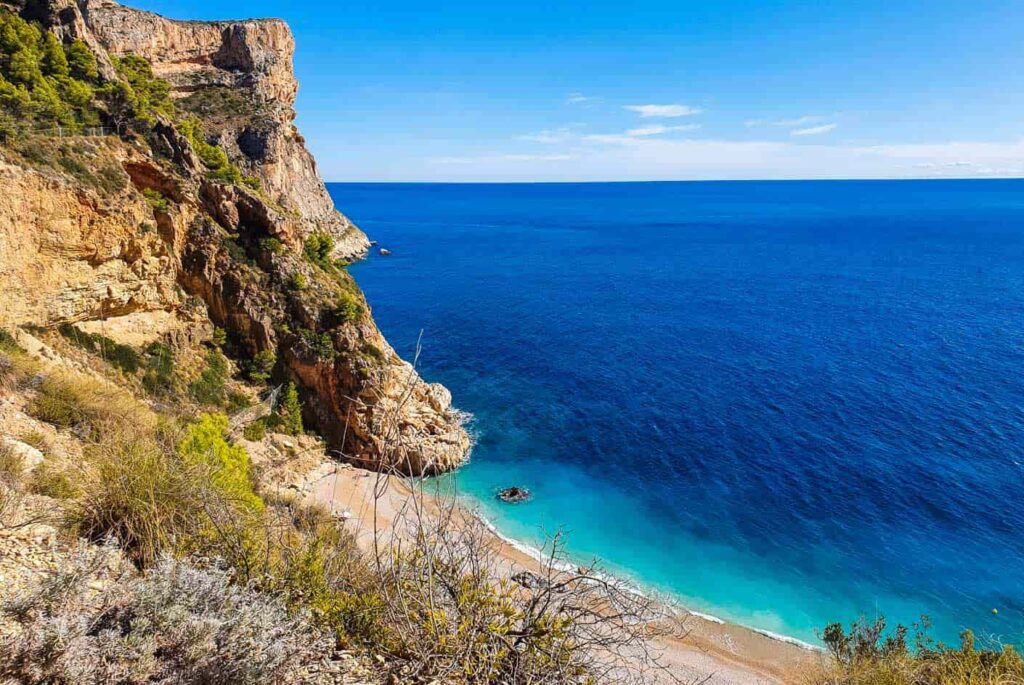 wat te doen in de omgeving van Calpe, Costa Blanca, Spanje + bezienswaardigheden: Cala del Moraig in Benitachell 