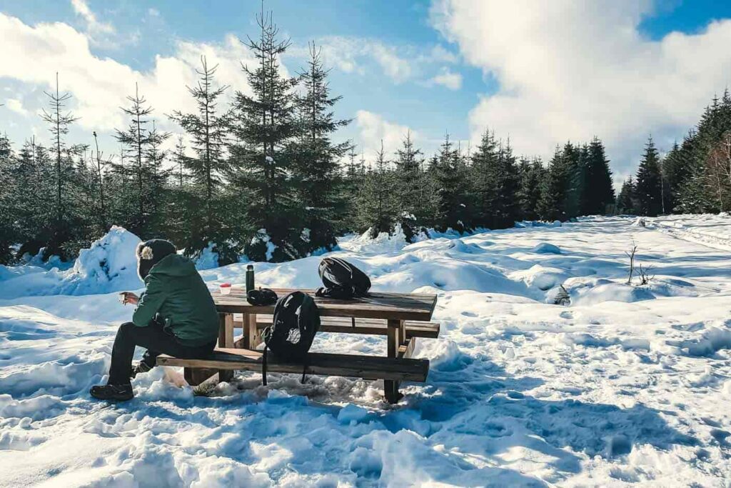 Picknicken tijdens wandeling La Croix des Fiancés