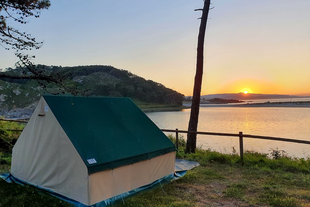 Zonsopgang op camping Islas Cies