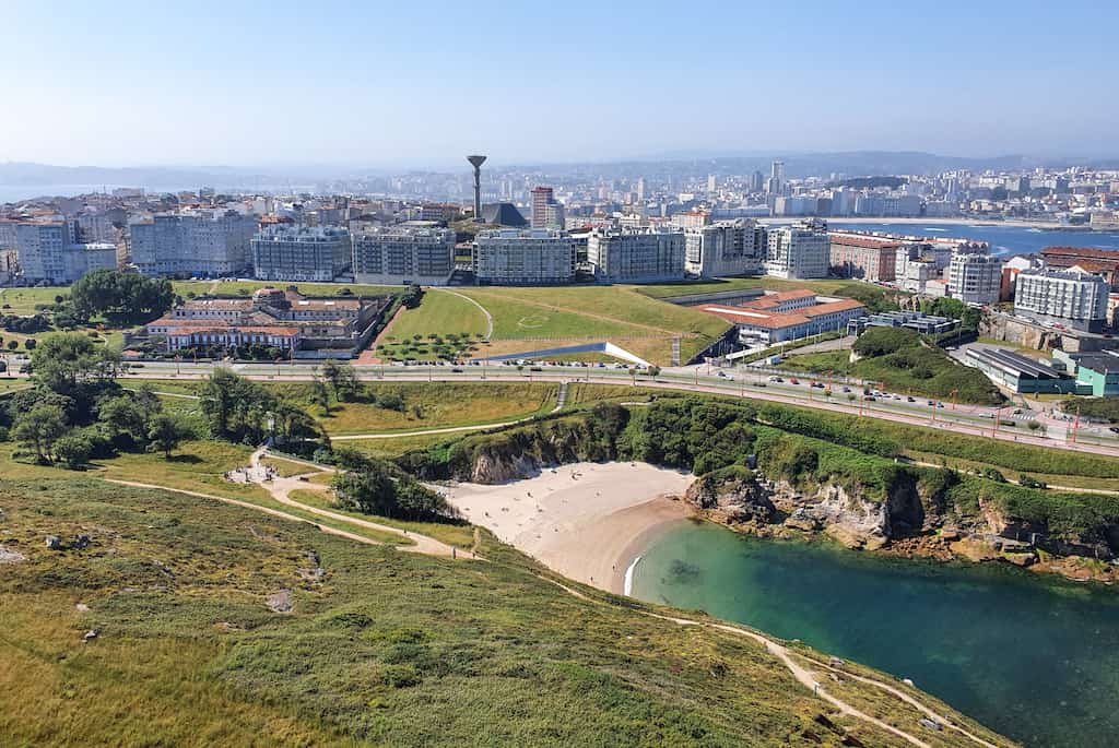 mooiste steden in Spanje voor een citytrip vakantie: Uitzicht vanop de vuurtoren Torre de Hércules in La Coruna