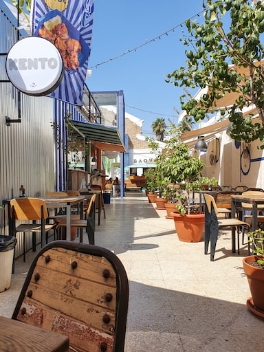 Leukste dingen om te doen in Valencia: : openlucht foodmarkt Mercabanyal