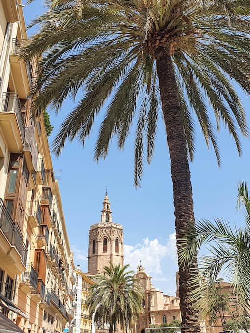 Plaza de la Reina