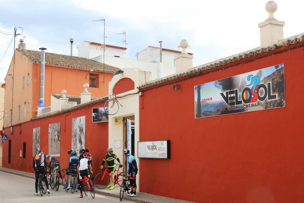 wat te doen in de groene Jalón vallei (Vall de Pop), Costa Blanca Spanje: Velosol cycling bar