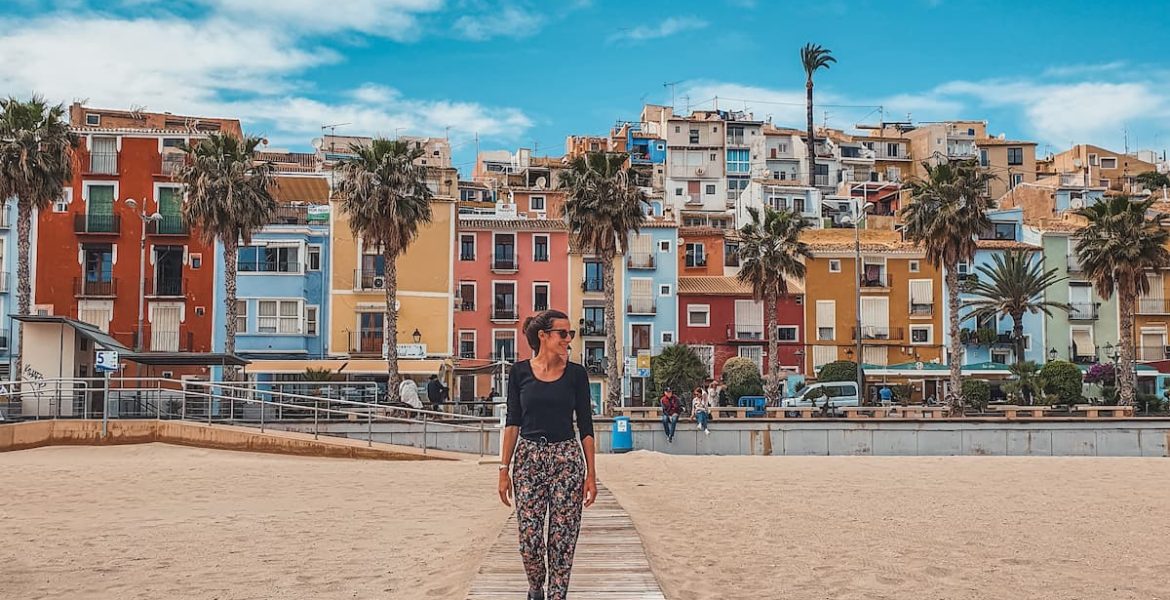 zien en doen in Villajoyosa Spanje + bezienswaardigheden: Kleurrijke huisjes bezoeken