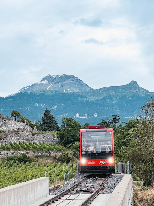 Swiss Travel Pass Zwitserland: ervaring, prijzen & tips: Funicular Sierre