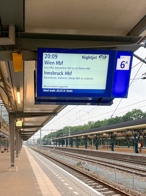 s-Hertogenbosch station