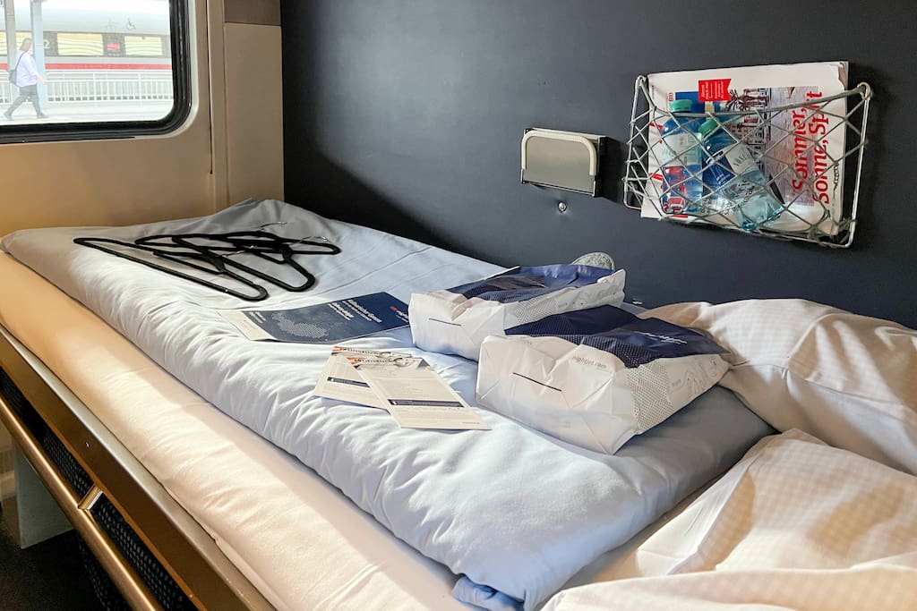 Bed slaaprijtuig nightjet