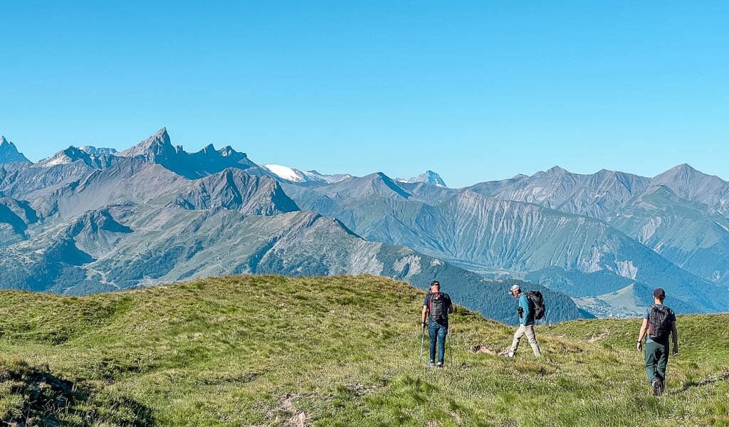 Zomer in de Franse Alpen: ontdek de mooie Belleville-vallei: wandelen in Vallée des Encombres