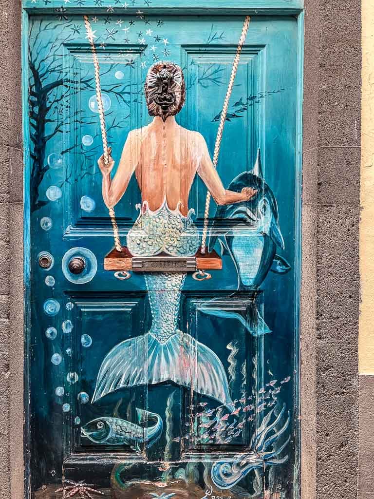 Streetart in Funchal - geschilderde deuren