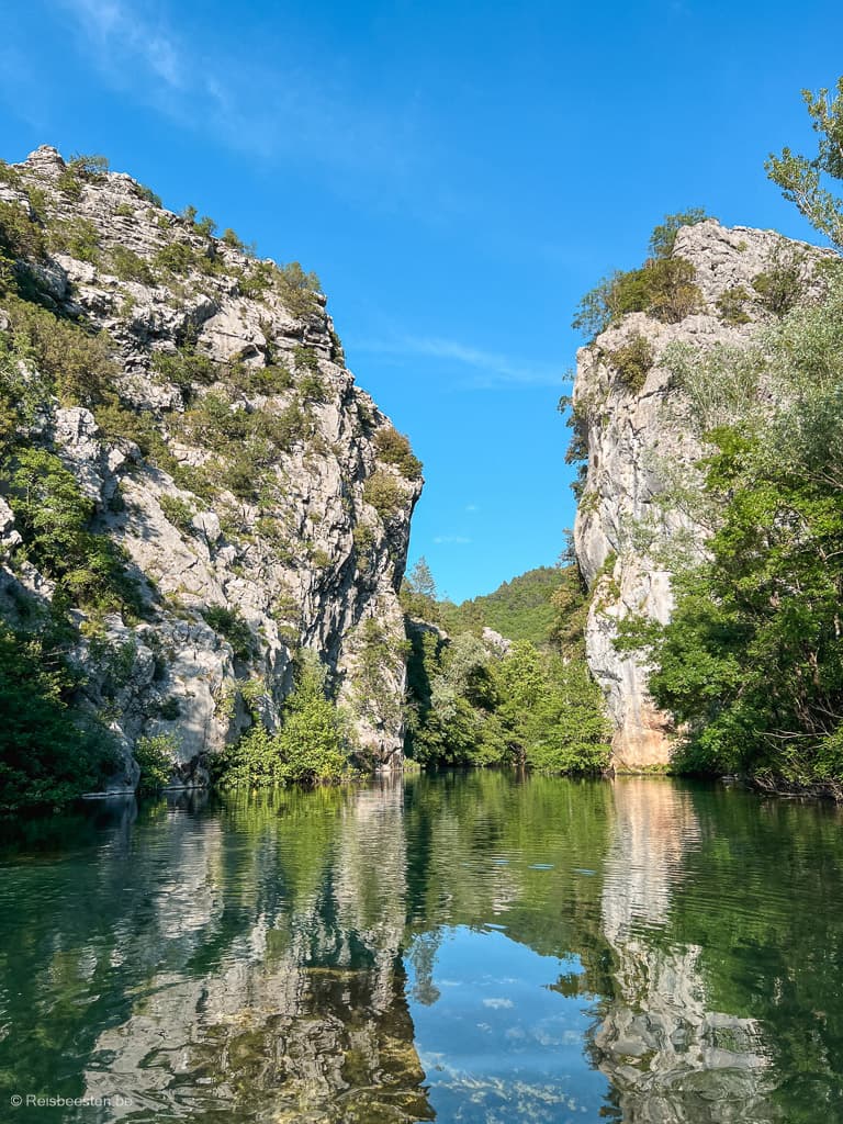 Wat te doen in Omiš, Kroatië 7 leuke activiteiten + info Reisbeesten