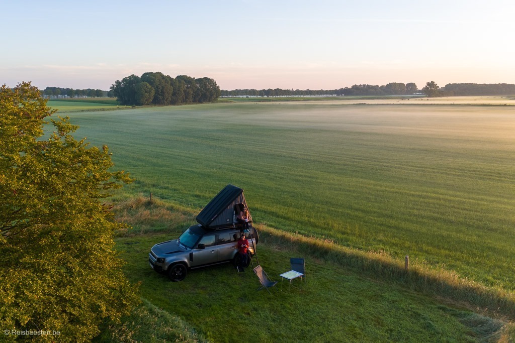 Uniek kamperen in Noord-Brabant met een Defender en daktent
