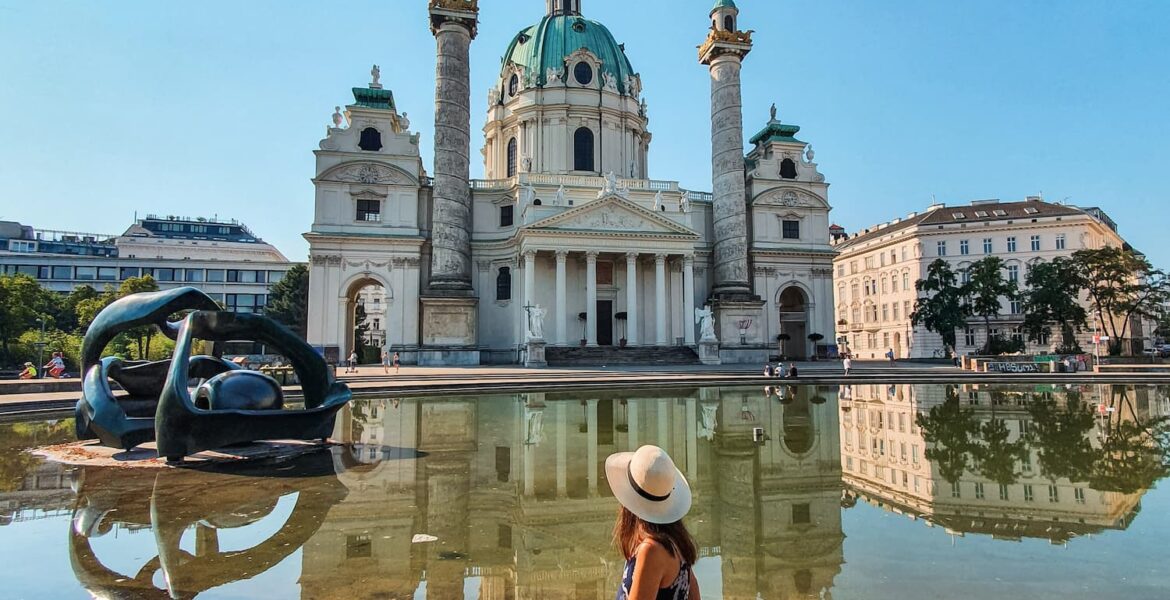 Citytrip Wenen: bezienswaardigheden in de zomer: Karlskirche