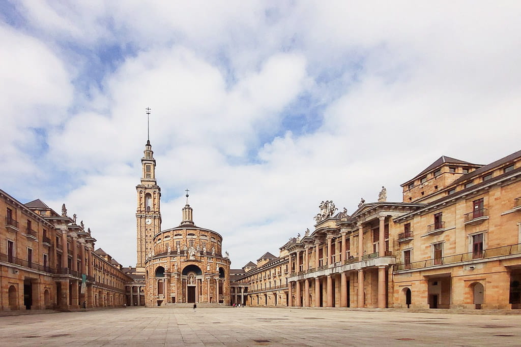 mooiste steden in Spanje voor een citytrip vakantie: Gijon