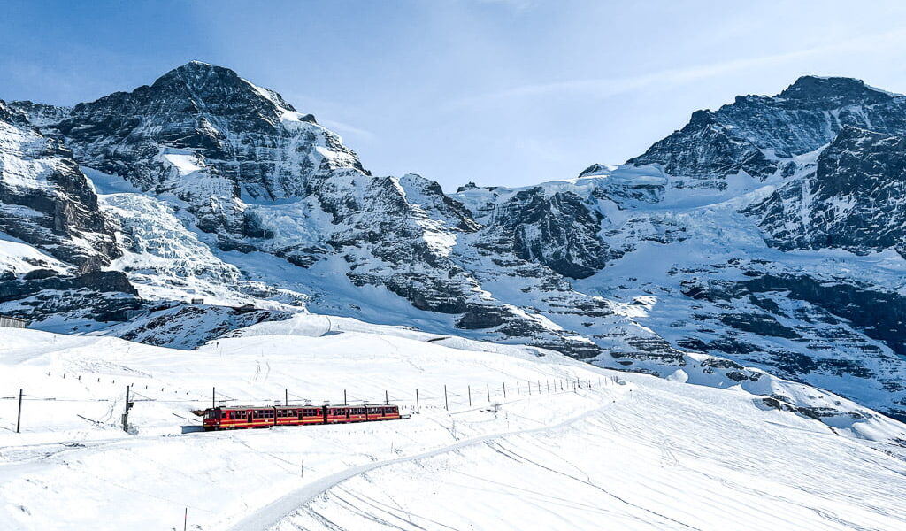 Winter in Interlaken, Zwitserland; leuke dingen om te doen:: Trein reizen in Jungfrau regio