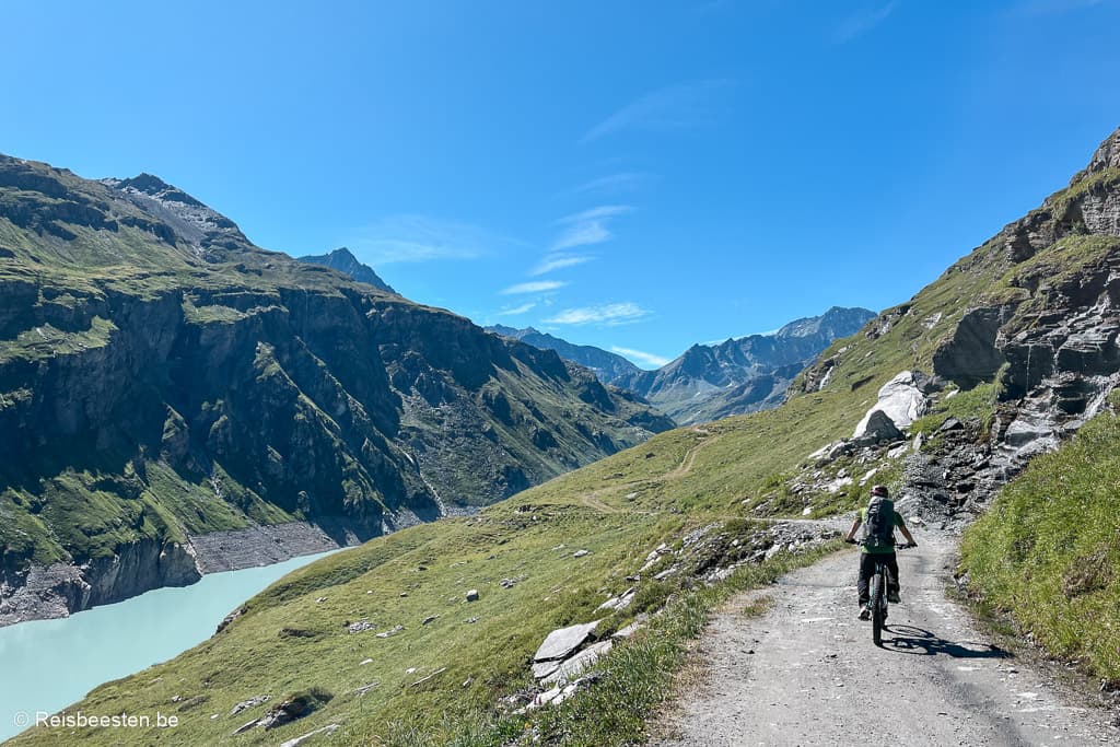 met de elektrische mountainbike naar het Mauvoisin dam en de Chanrion hut