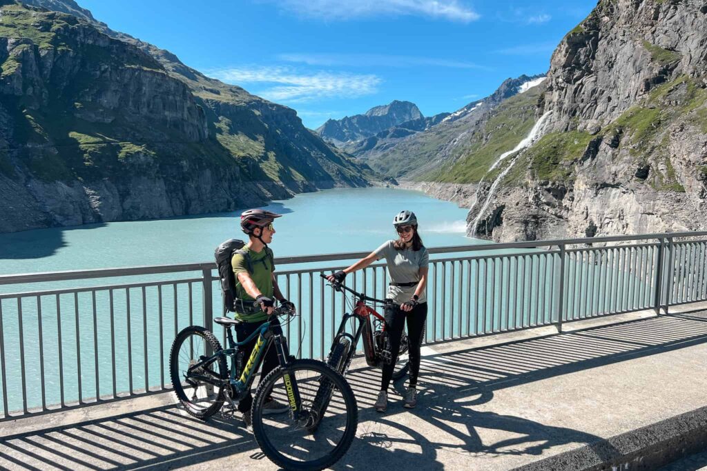 met de elektrische mountainbike naar het Mauvoisin dam en de Chanrion hut