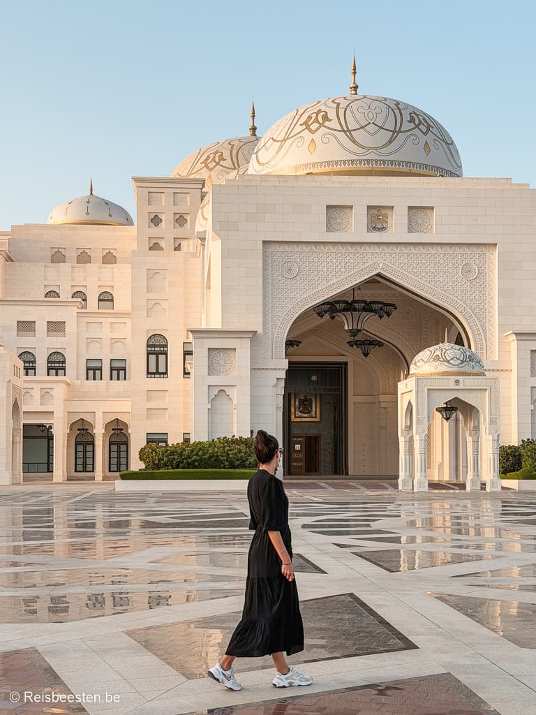 bezienswaardigheden in Abu Dhabi (Verenigde Arabische Emiraten) & tips om te doen: Qasr Al Watan