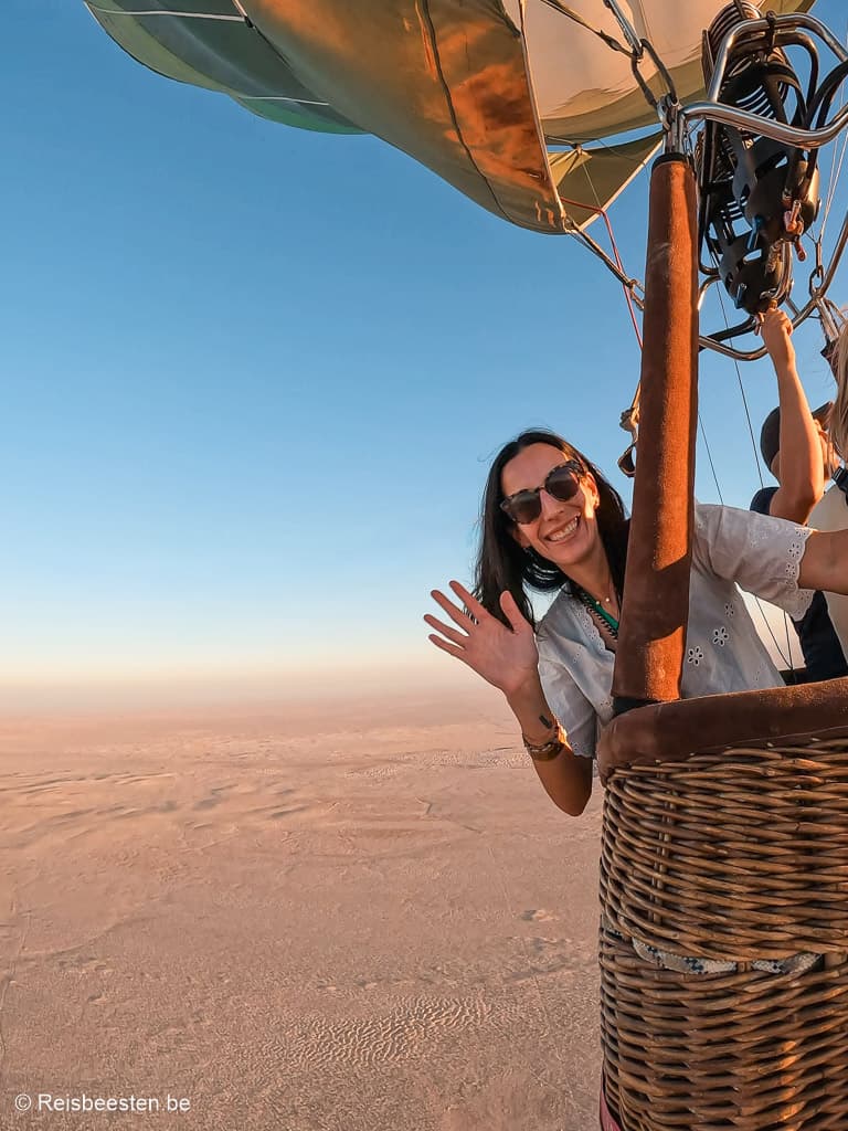 Rondreis Zuid-Tunesië hoogtepunten: Douz zonsondergang heteluchtballon Balloons Event Show