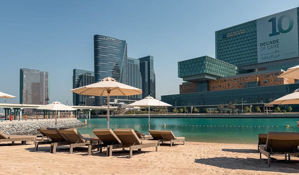 Review: hotel Beach Rotana in Abu Dhabi - Verenigde Arabische Emiraten UAE strand