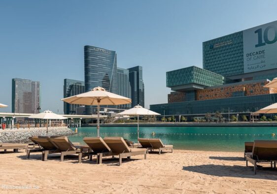 Review: hotel Beach Rotana in Abu Dhabi - Verenigde Arabische Emiraten UAE strand