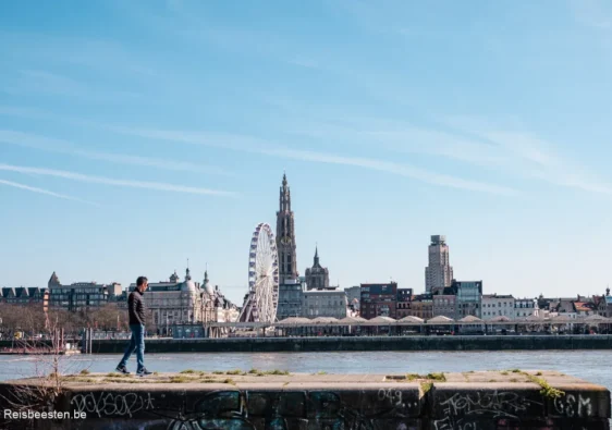 Onze 4-daagse riviercruise van Antwerpen naar Nederland: Skyline Linkeroever