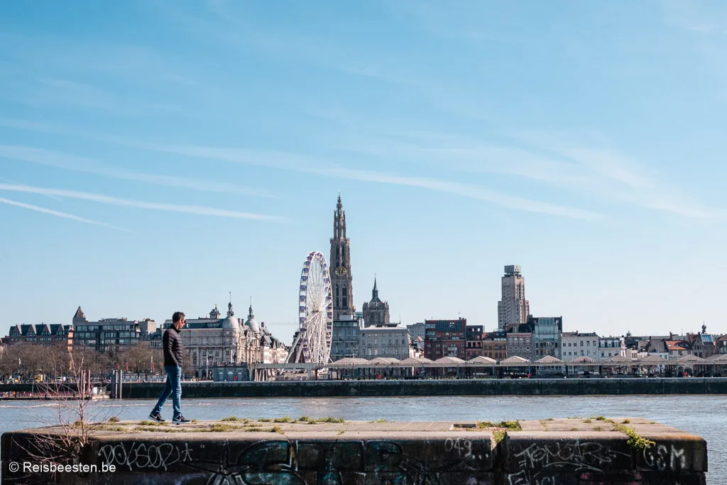 Onze 4-daagse riviercruise van Antwerpen naar Nederland: Skyline Linkeroever