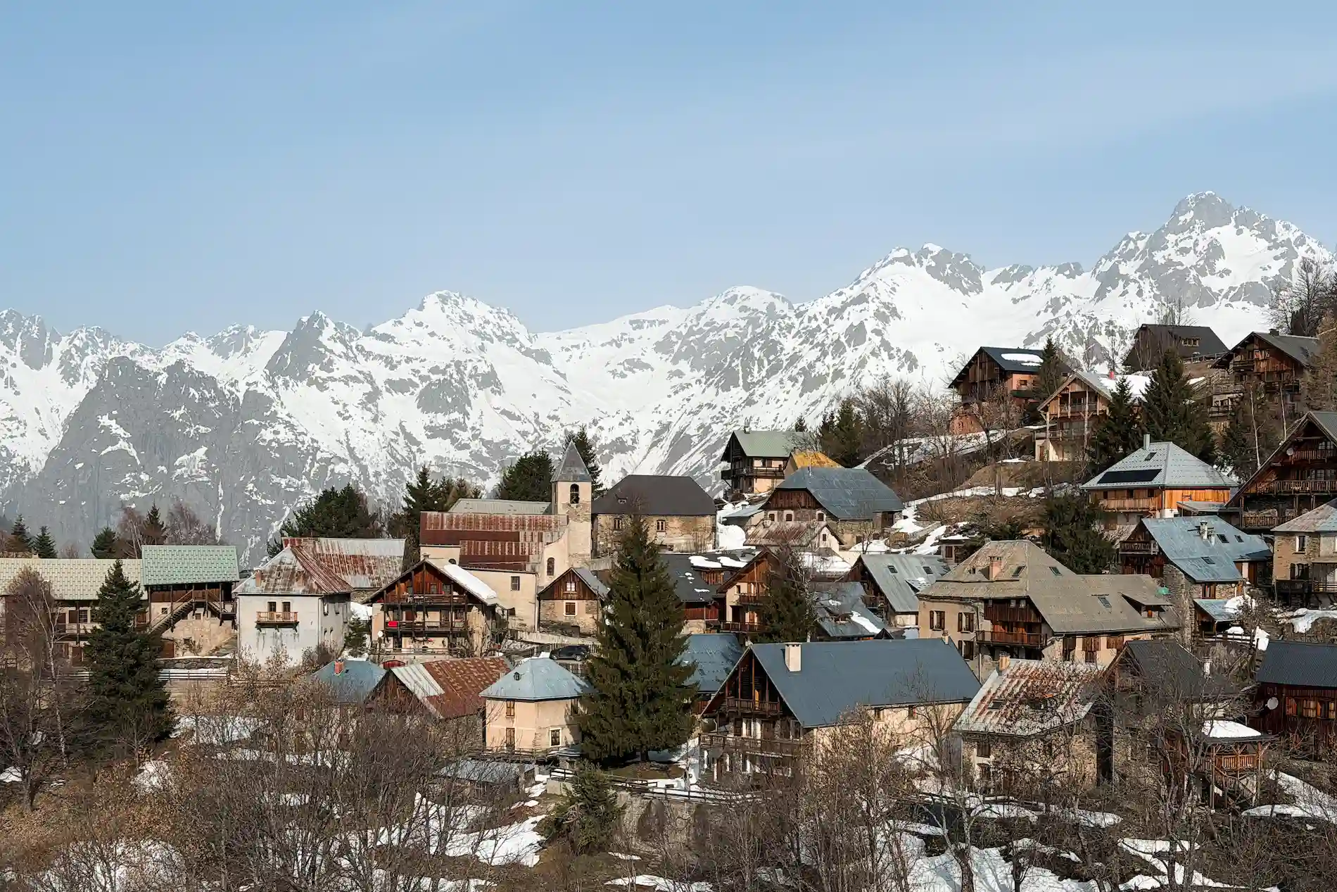 Villard-Reculas: het authentieke geheim van Alpe d'Huez in Frankrijk: uitzicht dorp - header
