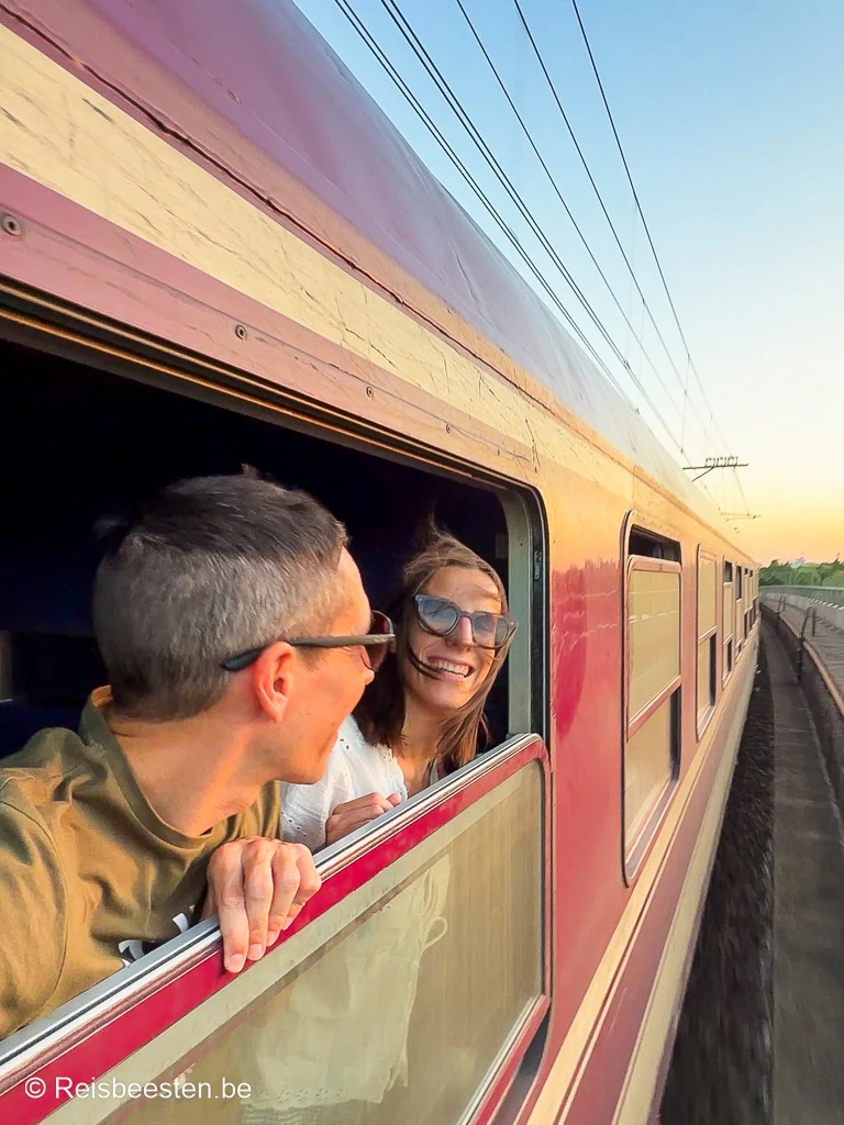 Review European Sleeper nachttrein: onze ervaring & tips: zonsondergang vanuit het raam